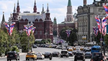 رئيس الوزراء الروسي : نعتزم إطلاق سيارات أجرة ذاتية القيادة