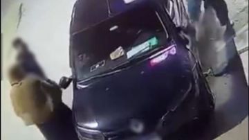 طالب يدعي تعدي شخص عليه وتحطيم زجاج سيارته بالإسماعيلية.. تفاصيل