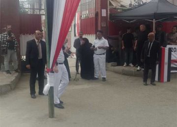 انتخابات النواب 2025.. مسنة تدلي بصوتها مع الساعات الأولى للتصويت بالدقي