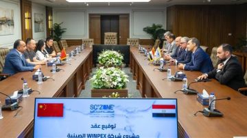 توقيع عقد مشروع WINPEX الصينية لإنتاج أدوات الإضاءة بالسخنة توقيع عقد مشروع WINPEX الصينية لإنتاج أدوات الإضاءة بالسخنة