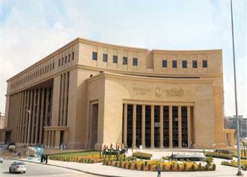 خبير مصرفي: طرح الأذون باليورو والصكوك بالجنيه يعكس تنوع أدوات التمويل وثقة المستثمرين