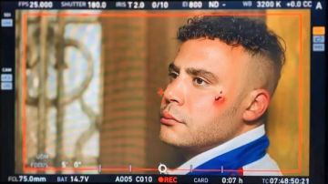 محمد إمام يشوق جمهوره بصورة من كواليس الكينج في رمضان