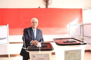 وزير التعليم العالي يدلي بصوته في انتخابات النواب: المشاركة حق دستوري وواجب وطني