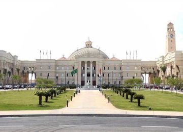  الحاسبات والذكاء الاصطناعي تتوج ببطولة خماسيات كرة القدم بين فرق جامعة القاهرة الأهلية والفرع الدولي