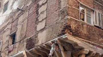 انهيار أجزاء من عقار بالجمرك في الإسكندرية
