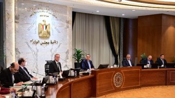 رئيس الوزراء يتابع جهود جذب الاستثمارات الأجنبية للعديد من القطاعات ذات الأهمية رئيس الوزراء يتابع جهود جذب الاستثمارات الأجنبية للعديد من القطاعات ذات الأهمية