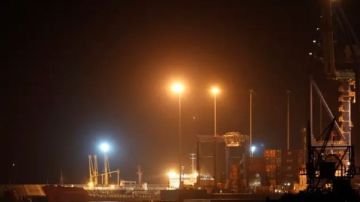 هجوم أوكراني غير مسبوق على دونيتسك.. ودرون تضرب ناقلة ترفع العلم التركي هجوم أوكراني غير مسبوق على دونيتسك.. ودرون تضرب ناقلة ترفع العلم التركي