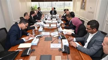 وزير الصناعة والنقل يعقد لقاء مع ممثلي شركة الوايلر فريد حسنين للطلمبات وشركة فيلم الإيطالية وزير الصناعة والنقل يعقد لقاء مع ممثلي شركة الوايلر فريد حسنين للطلمبات وشركة فيلم الإيطالية