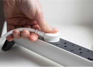 تجنبا للحرائق.. أجهزة منزلية لا يجب أبدا توصيلها بسلك تمديد