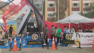 توافد الناخبون بلجان السويس للتصويت في انتخابات مجلس النواب