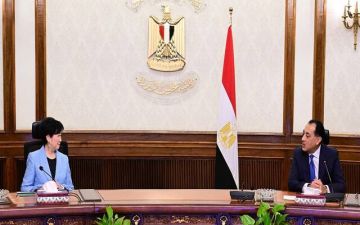 رئيس الوزراء المصري يبحث مع محافظ طوكيو تعزيز التعاون في التعليم والطاقة والبيئة