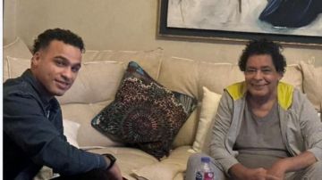  مكاني تجمع الكينج محمد منير والشاعر مصطفى حدوتة للمرة الثانية في كأس العرب