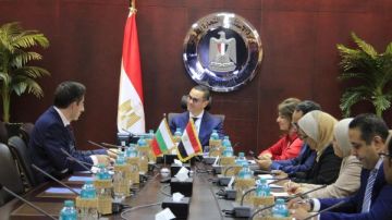 وزير الاستثمار والتجارة الخارجية يبحث مع سفير بلغاريا بالقاهرة سبل تعزيز العلاقات الاقتصادية بين البلدين