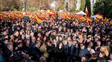 إسبانيا.. احتجاجات حاشدة في مدريد لإسقاط حكومة بيدرو سانشيز