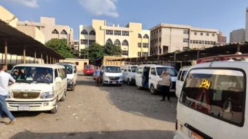 حملات مكبرة بالشرقية لمتابعة مواقف سيارات الأجرة للتأكد من الالتزام بالتعريفة حملات مكبرة بالشرقية لمتابعة مواقف سيارات الأجرة للتأكد من الالتزام بالتعريفة