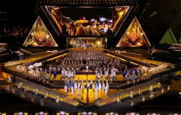 مسئول بالمتحف الكبير: إقبال الزوار من داخل وخارج مصر فاق التوقعات اليوم مسئول بالمتحف الكبير: إقبال الزوار من داخل وخارج مصر فاق التوقعات اليوم