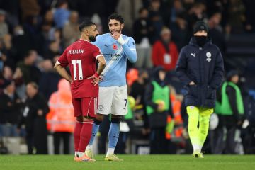 هذا ما فعله مرموش مع صلاح بعد فوز مانشستر سيتي على ليفربول