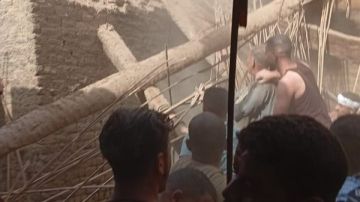 إصابة شخصين فى سقوط منزل من الطوب اللبن بأسوان