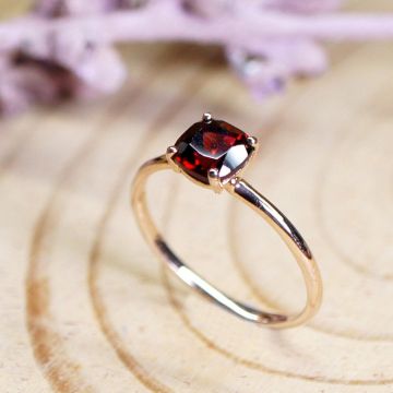 ما حكم الإخبار بما في الخاطب من عيوب؟.. الإفتاء توضح ما حكم الإخبار بما في الخاطب من عيوب؟.. الإفتاء توضح