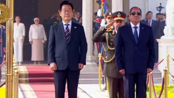 مراسم استقبال رسمية لرئيس كوريا الجنوبية فى قصر الاتحادية