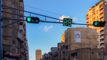 بعد 72 ساعة من جولة محافظ الإسكندرية.. تركيب إشارة مرورية جديدة بالفلكي بعد 72 ساعة من جولة محافظ الإسكندرية.. تركيب إشارة مرورية جديدة بالفلكي