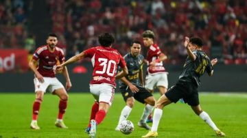 خيار دفاعي أزمة في الأهلي قبل مواجهة سيراميكا كليوباترا بـ السوبر