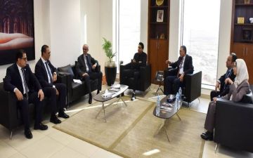 هيئة الاستثمار تبحث مع شركة سنغافورية التوسع بالاستثمارات بقطاع السياحة بمصر