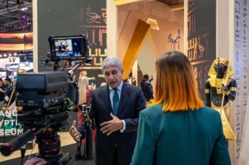 وزير السياحة والآثار يعقد سلسلة من اللقاءات الإعلامية تسلط الضوء على افتتاح المتحف المصري الكبير وفرص الاستثمار السياحي في مصر وزير السياحة والآثار يعقد سلسلة من اللقاءات الإعلامية تسلط الضوء على افتتاح المتحف المصري الكبير وفرص الاستثمار السياحي في مصر