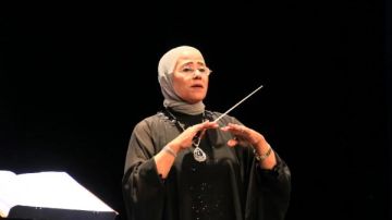 المايسترو إيمان الجنيدي.. بصمة نسائية لافتة في افتتاح المتحف المصري الكبير