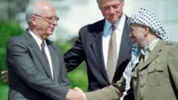 في الذكرى الثلاثين لاغتياله .. رابين المقتول برصاصة من معسكره