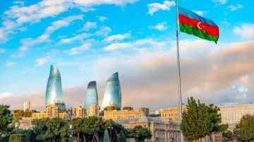 أذربيجان تستدعي السفير الروسي لديها عقب سقوط صاروخ روسي بأرض سفارتها في كييف