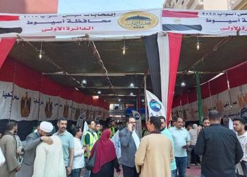 إقبال على لجان الانتخابات البرلمانية بأسيوط.. والسيدات يتصدرن المشهد