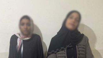 الأمن يضبط سيدة تعدت على أخرى بإشارات خادشة للحياء بكفر الشيخ الأمن يضبط سيدة تعدت على أخرى بإشارات خادشة للحياء بكفر الشيخ