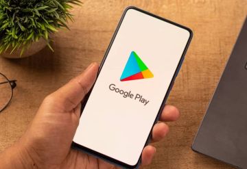 بميزة غامضة في متجر Play.. جوجل تبدأ بملاحقة التطبيقات المستنزفة للبطارية