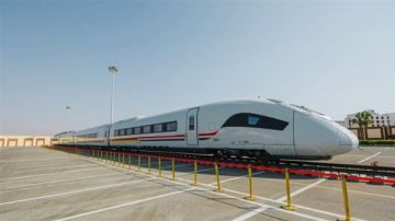 صحيفة بريطانية: قطار الركاب فائق السرعة الجديد ينطلق في مصر صحيفة بريطانية: قطار الركاب فائق السرعة الجديد ينطلق في مصر