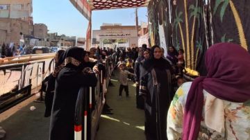 في الساعات الأخيرة.. استمرار الإقبال الكبير على لجان الاقتراع بدائرة الطالبية والعمرانية بانتخابات مجلس النواب في الساعات الأخيرة.. استمرار الإقبال الكبير على لجان الاقتراع بدائرة الطالبية والعمرانية بانتخابات مجلس النواب