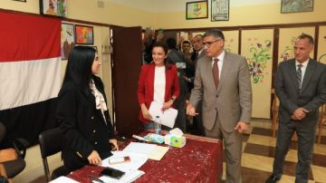 محافظ الجيزة يتابع سير انتخابات مجلس النواب ميدانيا بالمقار الانتخابية بأحياء الدقي والعجوزة