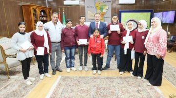محافظ المنوفية يكرم الطلاب المتفوقين بمدرسة النور للمكفوفين بشبين الكوم