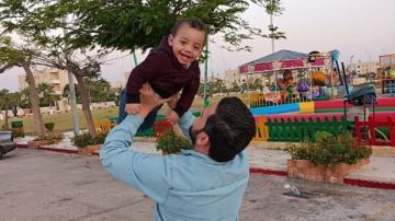 ابني وليس أخي شقيق مهندس الإسكندرية لـ صدى البلد: رزقه الله طفلا منذ شهر.. وهذه حقيقة عمله بالطاقة النووية ابني وليس أخي شقيق مهندس الإسكندرية لـ صدى البلد: رزقه الله طفلا منذ شهر.. وهذه حقيقة عمله بالطاقة النووية