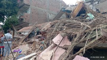 انتشال جثتى ربة منزل وابنتها انهار عليهم منزلهم فى نجع حمادى