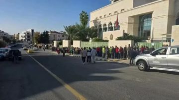 توافد المصريين في البحرين وعمان والسعودية على لجان التصويت بانتخابات مجلس النواب