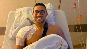 عملية جراحية في كتفه دخول أحمد الجندي المستشفى عملية جراحية في كتفه دخول أحمد الجندي المستشفى