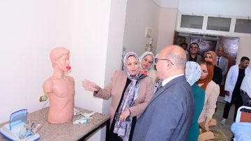 افتتاح 6 معامل تدريب تمريضي حديث بجامعة سوهاج بتكلفة 5 ملايين جنيه لتخريج كوادر صحية على أعلى مستوى افتتاح 6 معامل تدريب تمريضي حديث بجامعة سوهاج بتكلفة 5 ملايين جنيه لتخريج كوادر صحية على أعلى مستوى