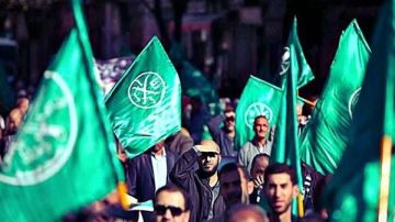 ترامب يبدأ خطوات تصنيف الإخوان كمنظمة إرهابية عالمية.. ما الفروع المستهدفة؟