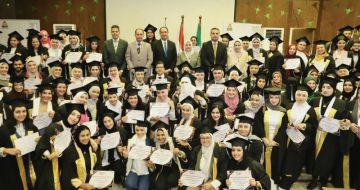جهود صندوق مكافحة الإدمان.. تخريج 100 طالب من دبلوم خفض الطلب على المخدرات بجامعة القاهرة جهود صندوق مكافحة الإدمان.. تخريج 100 طالب من دبلوم خفض الطلب على المخدرات بجامعة القاهرة