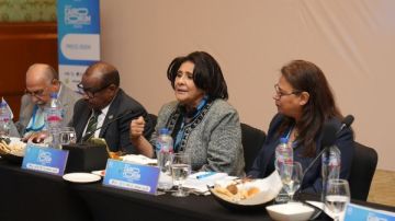 خبراء يناقشون الأزمة السودانية وتداعياتها على القرن الأفريقي ومحورية مصر في استقرار الدولة خبراء يناقشون الأزمة السودانية وتداعياتها على القرن الأفريقي ومحورية مصر في استقرار الدولة