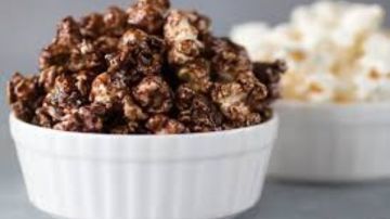 صينية الفشار بالشوكولاتة تريند جديد يشعل تيك توك