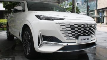 ماذا تقدم شانجان UNI-K موديل 2026 وكم سعرها في السعودية؟