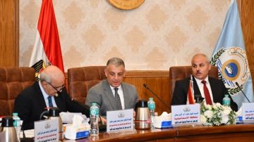 مجلس أمناء جامعة الإسماعيلية الأهلية يناقش خطط التطوير ويعتمد اللائحة الطبية مجلس أمناء جامعة الإسماعيلية الأهلية يناقش خطط التطوير ويعتمد اللائحة الطبية