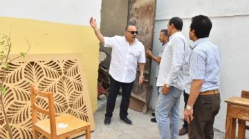 محافظ أسيوط يتفقد مركز خان الخليلي للتدريب على الحرف اليدوية بالفتح محافظ أسيوط يتفقد مركز خان الخليلي للتدريب على الحرف اليدوية بالفتح